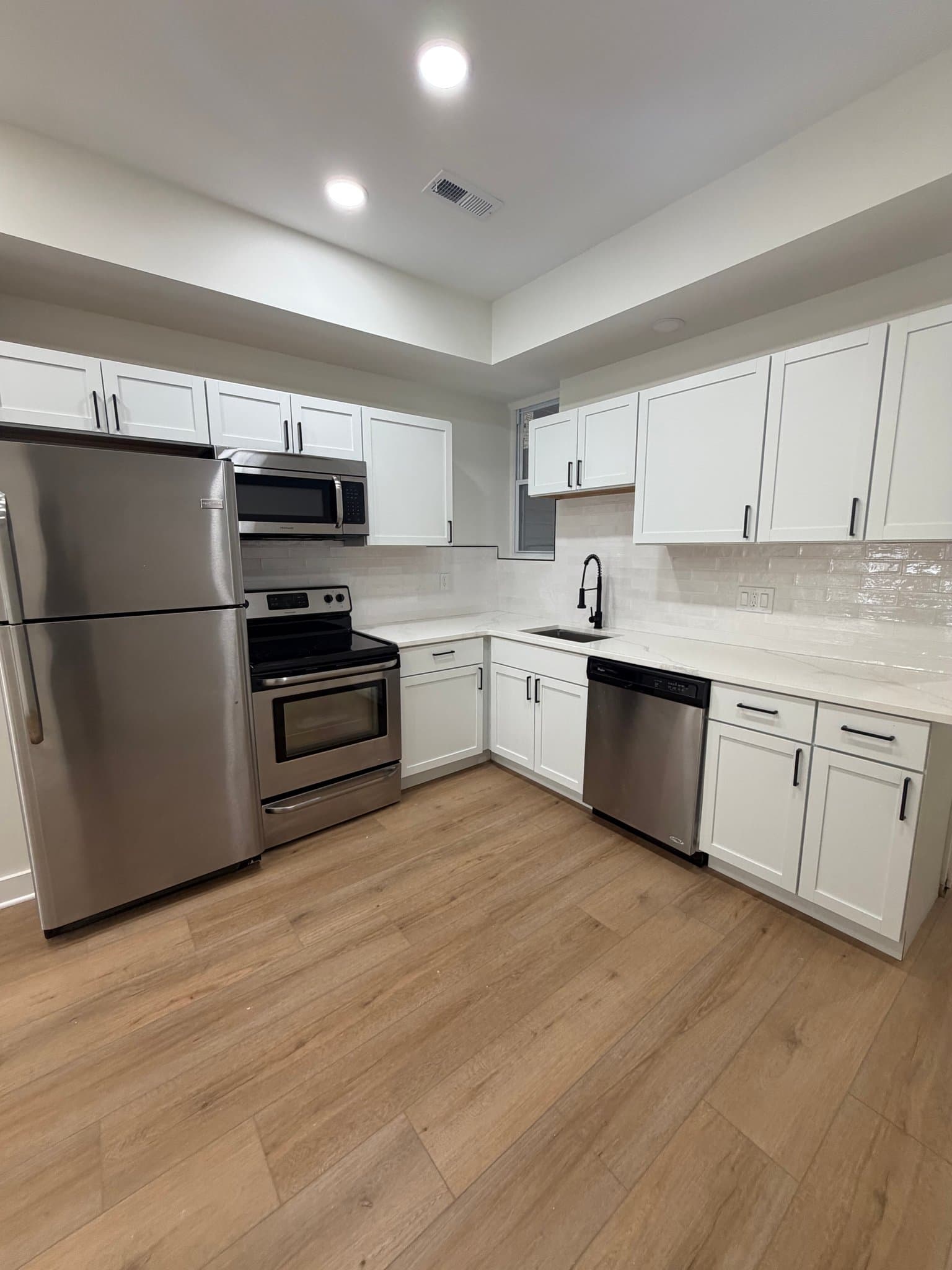 Baltimore Townhome: 1404 E Lanvale St