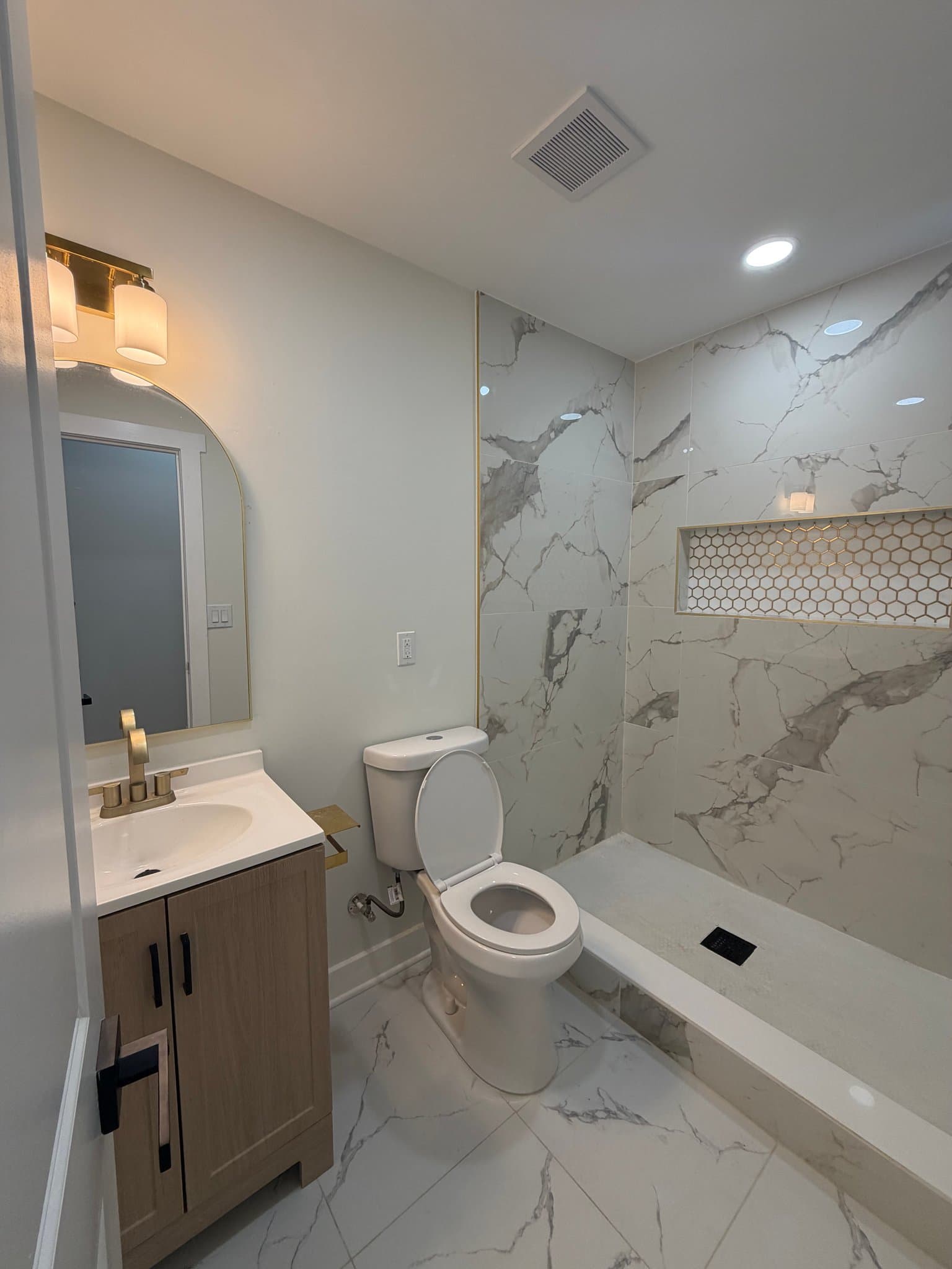 Baltimore Townhome: 1404 E Lanvale St