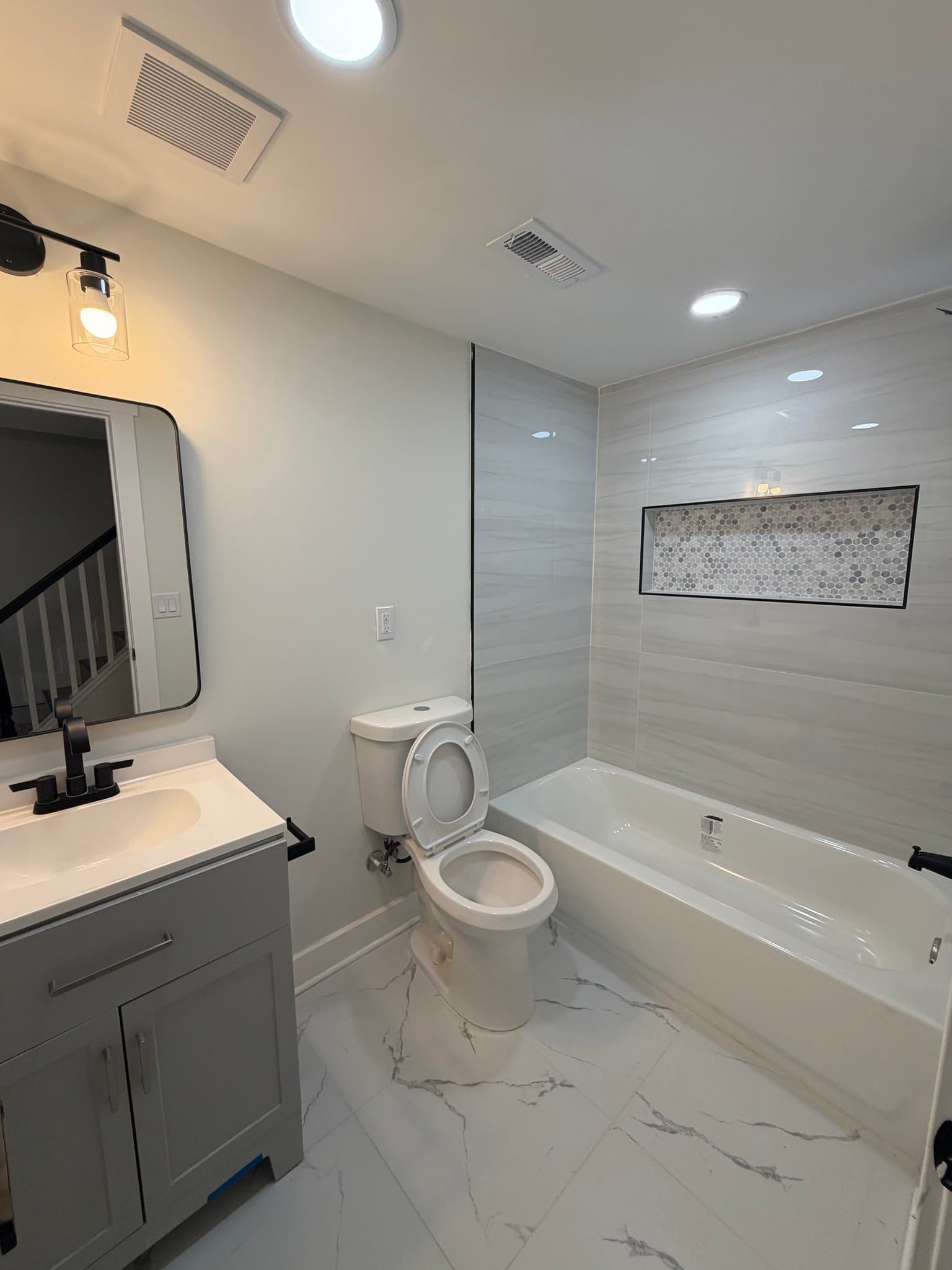 Baltimore Townhome: 1404 E Lanvale St