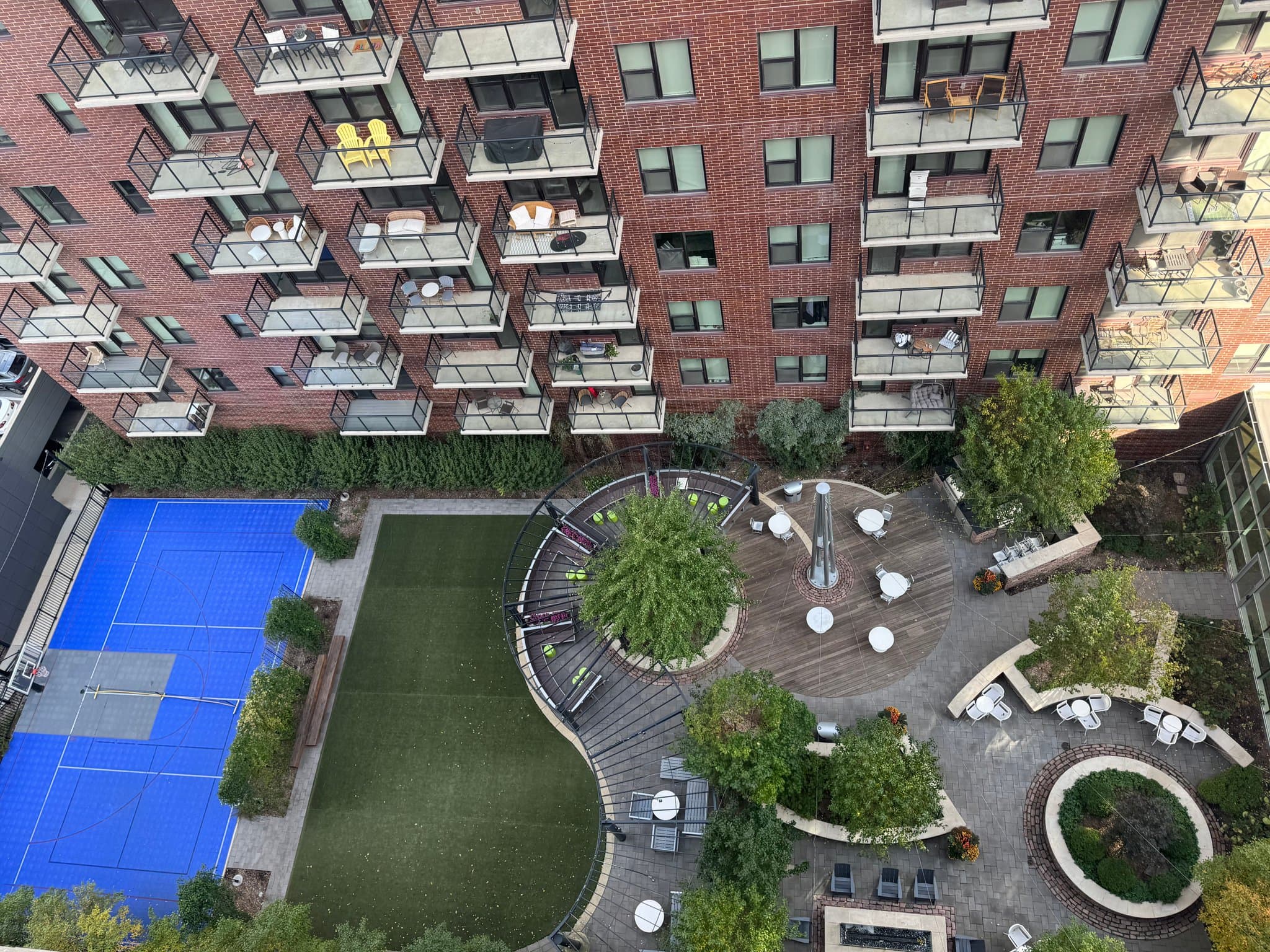 Chicago Condo: 106 W Polk St