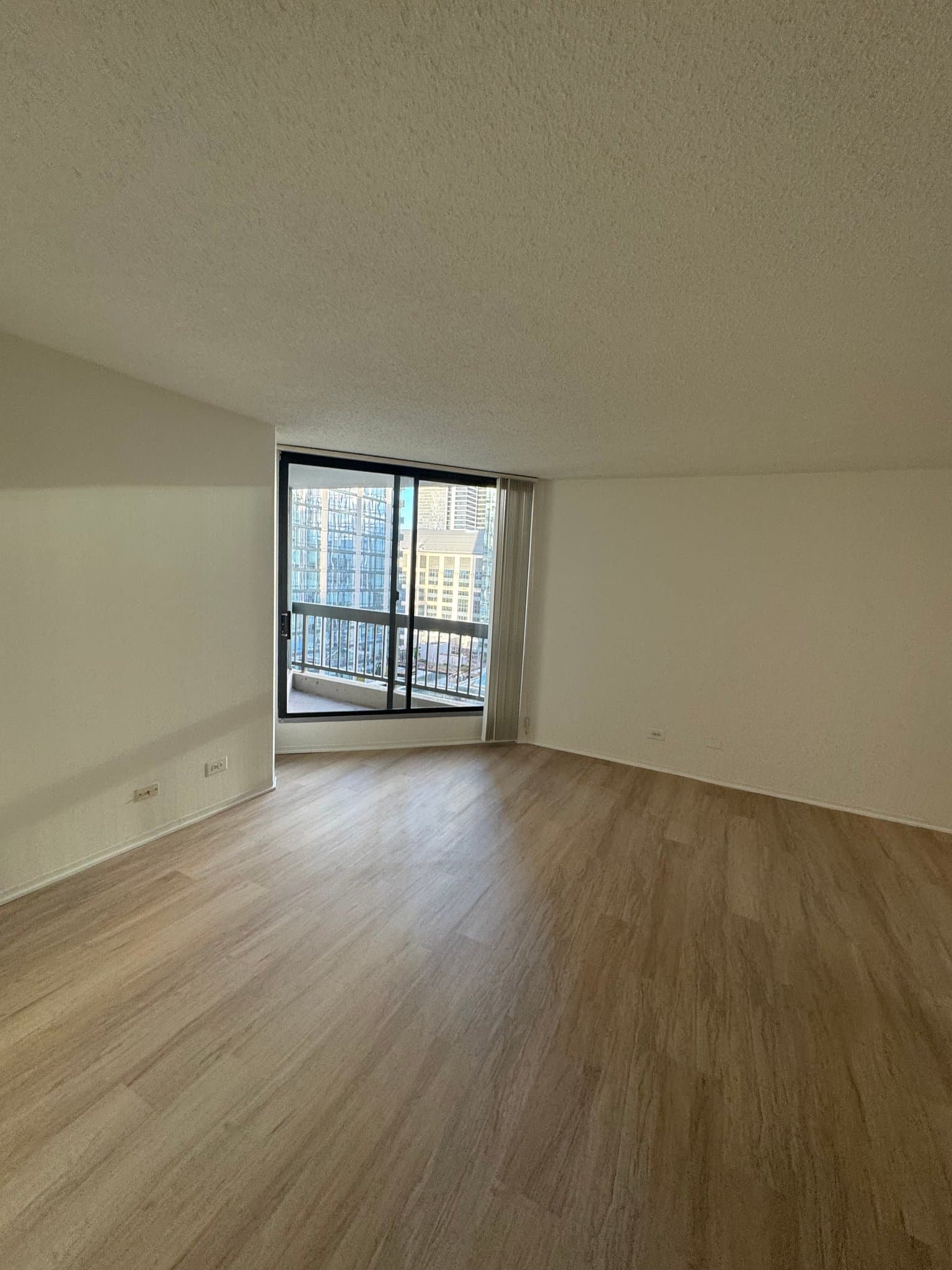 Chicago Condo: 41 W Chicago