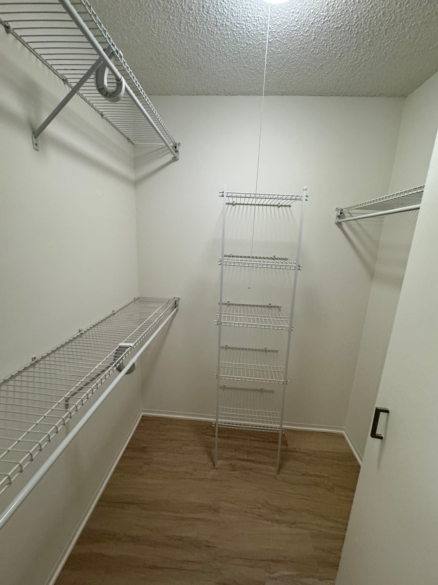 Chicago Condo: 41 W Chicago