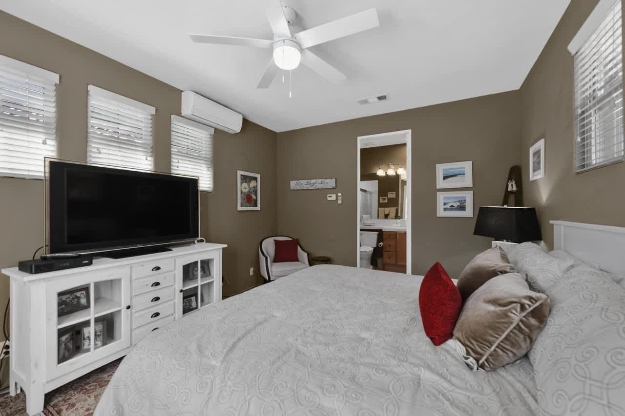 La Quinta House: 80425 Cedar Crest
