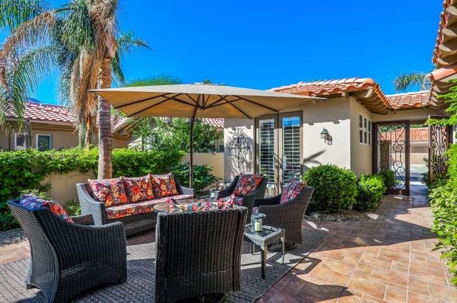 La Quinta House: 80425 Cedar Crest