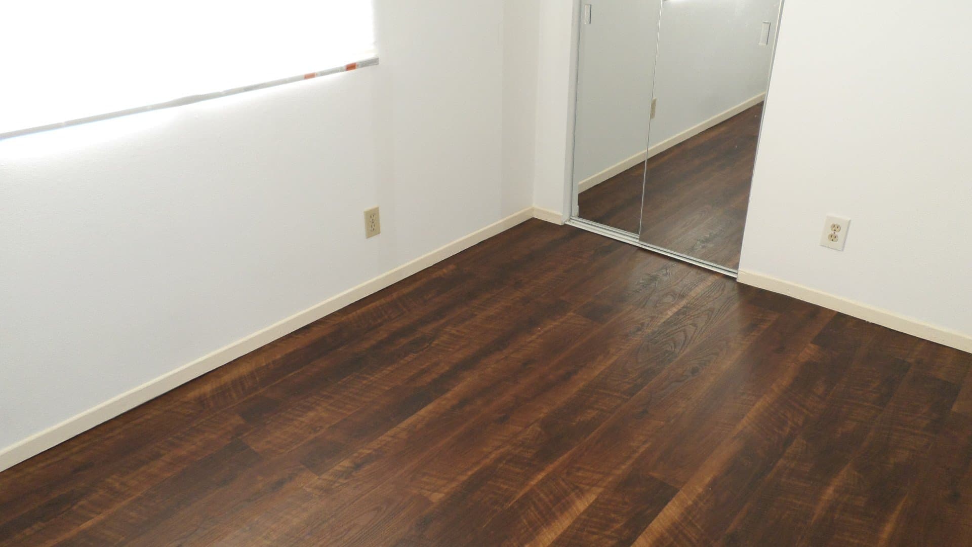 Los Angeles Apartment: 5271 Huntington Drive North, Los Angeles, CA, USA