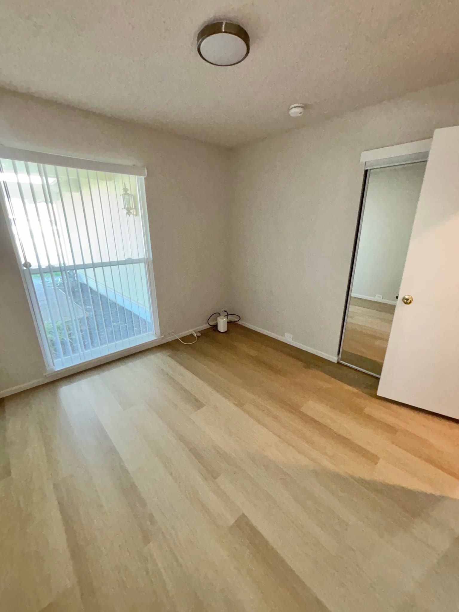 Sacramento House: 8079 Darien Cir