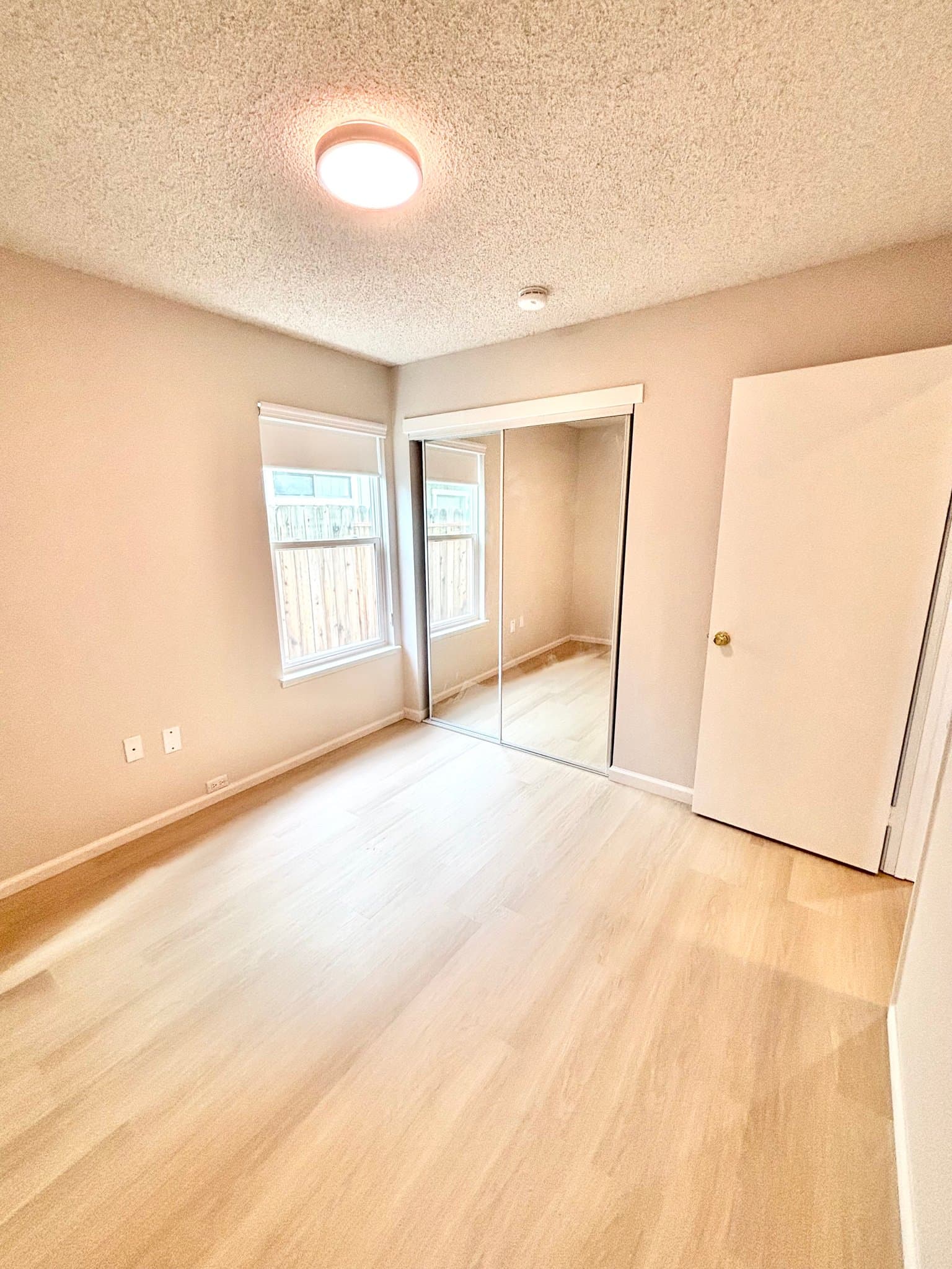 Sacramento House: 8079 Darien Cir