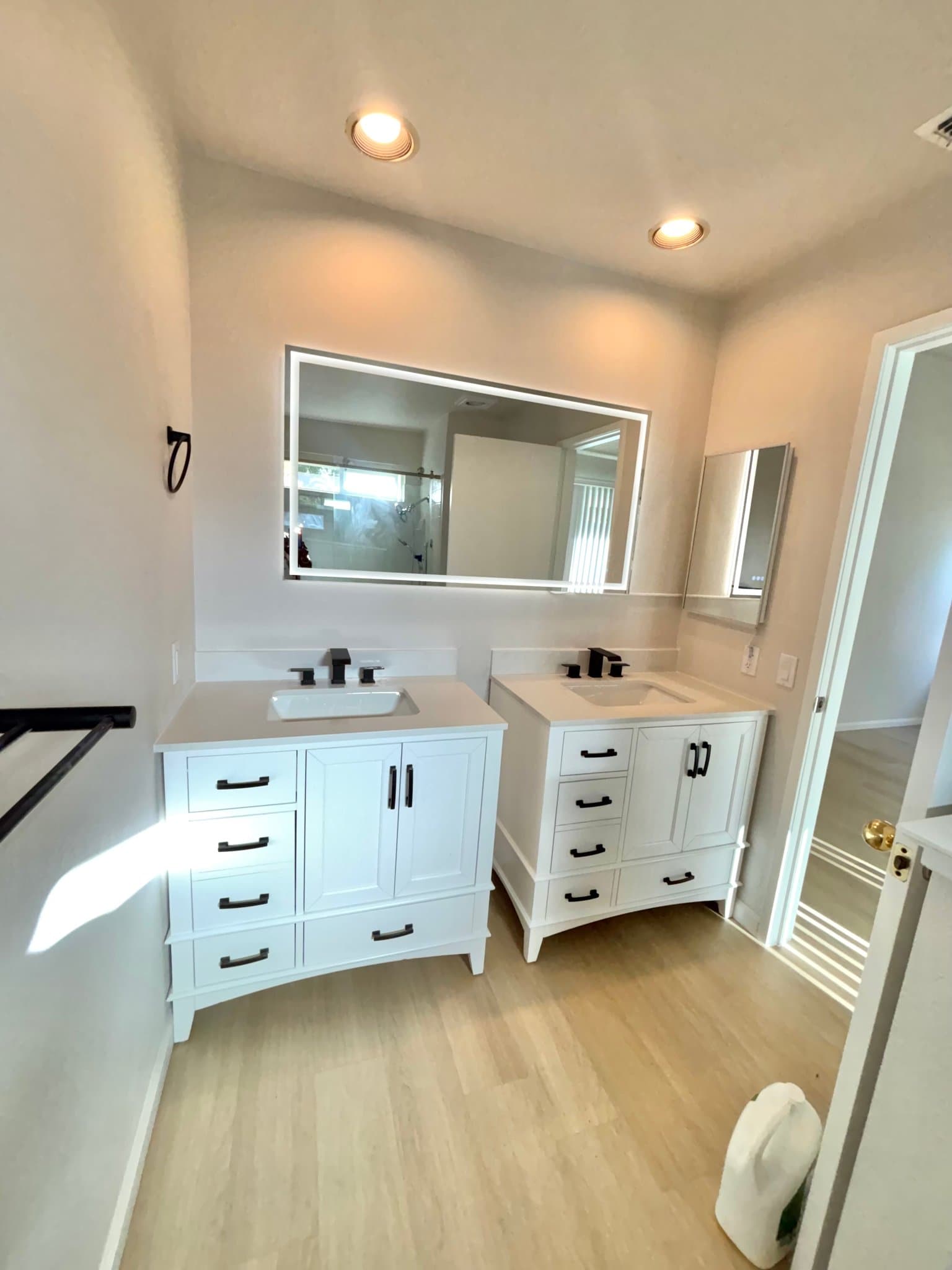 Sacramento House: 8079 Darien Cir