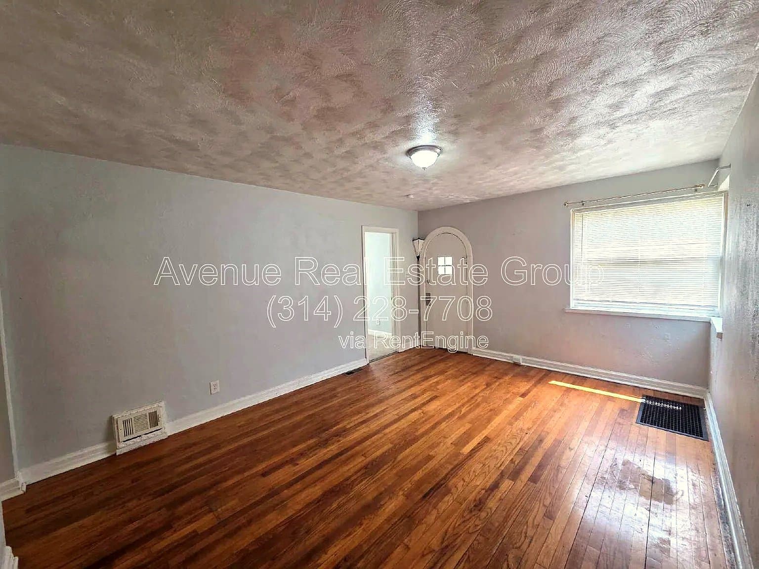 Saint Louis House: 5361 Wilborn Dr