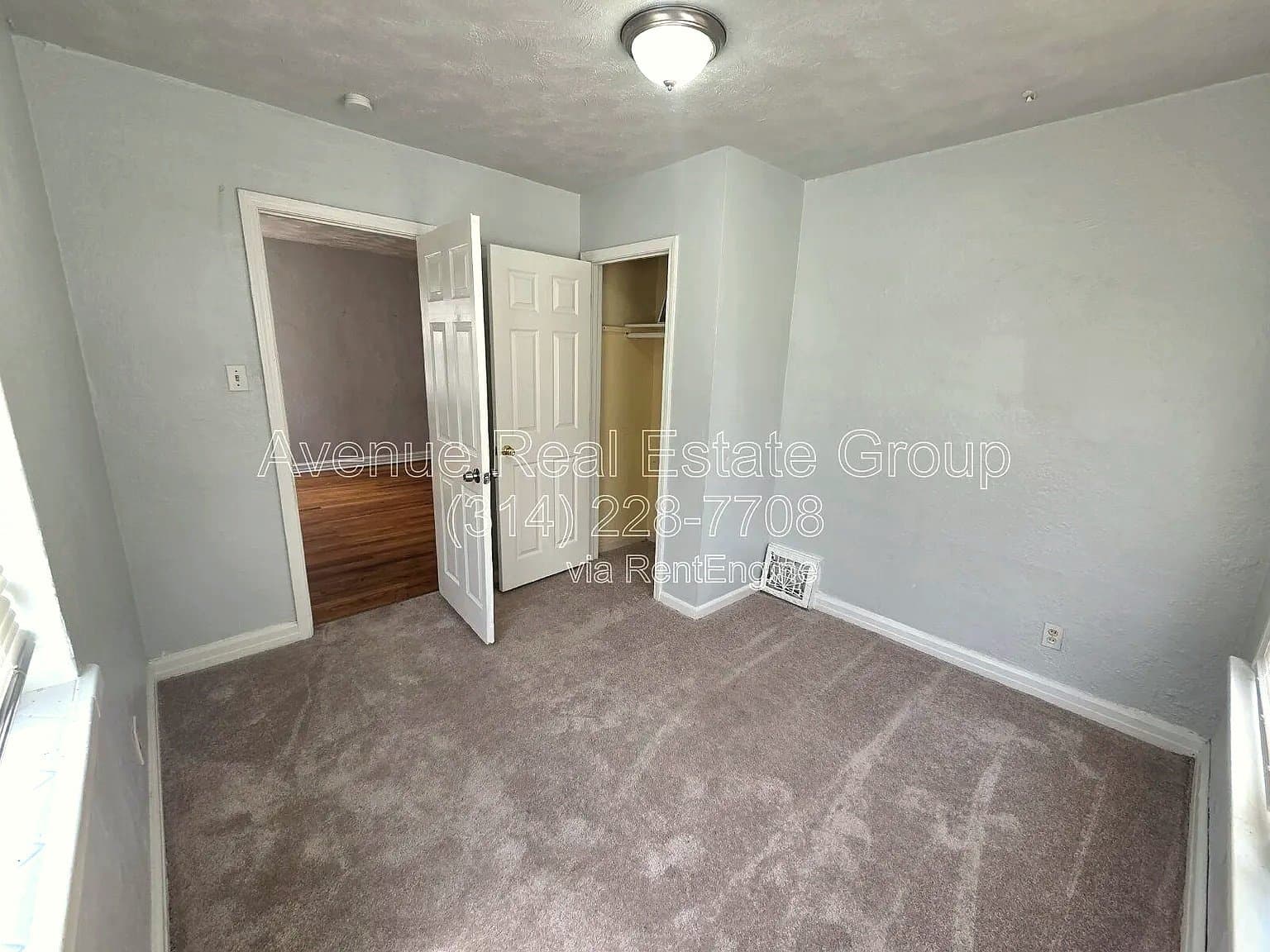 Saint Louis House: 5361 Wilborn Dr