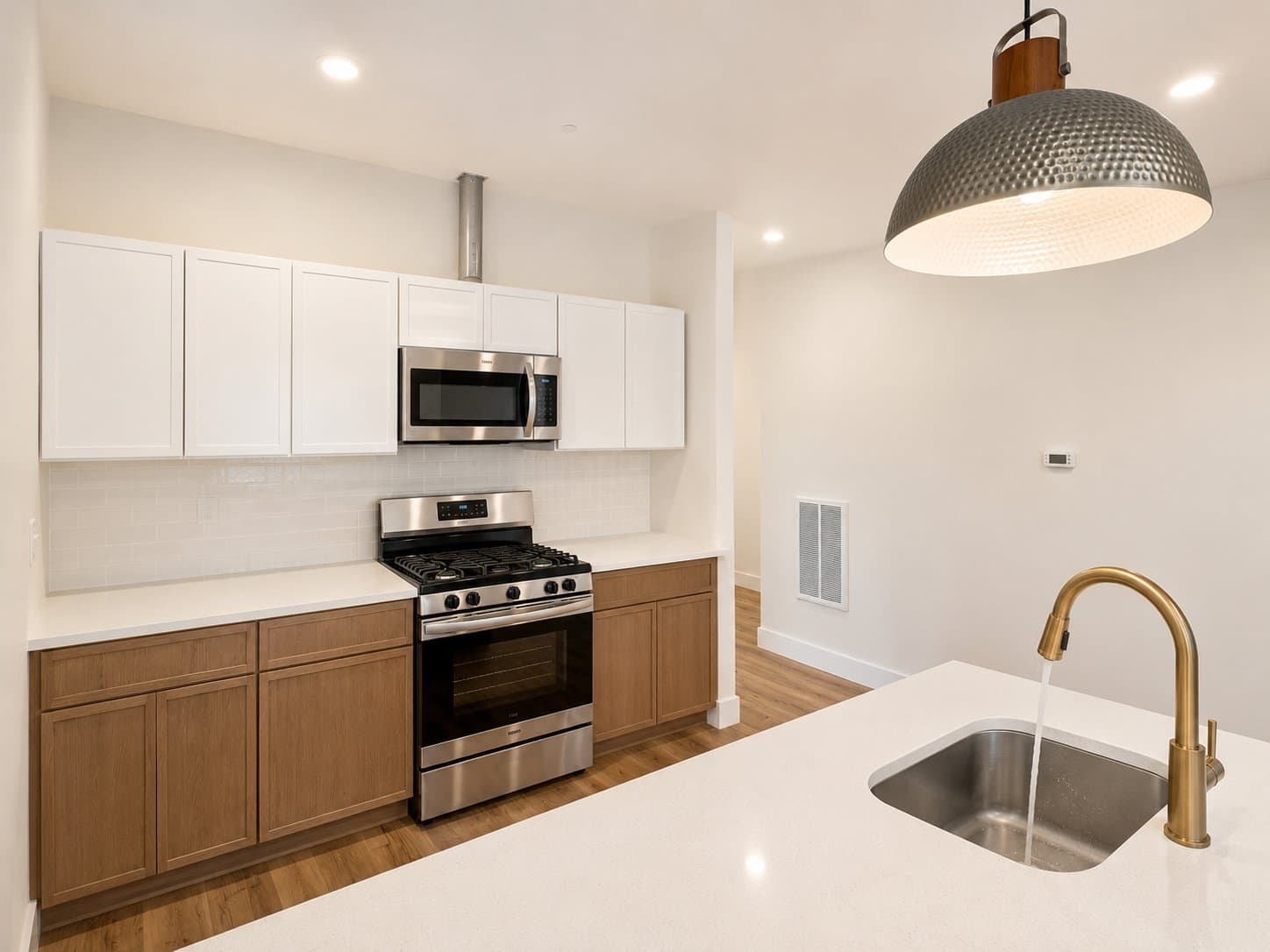 Newark Single Room: 31 North 5th
