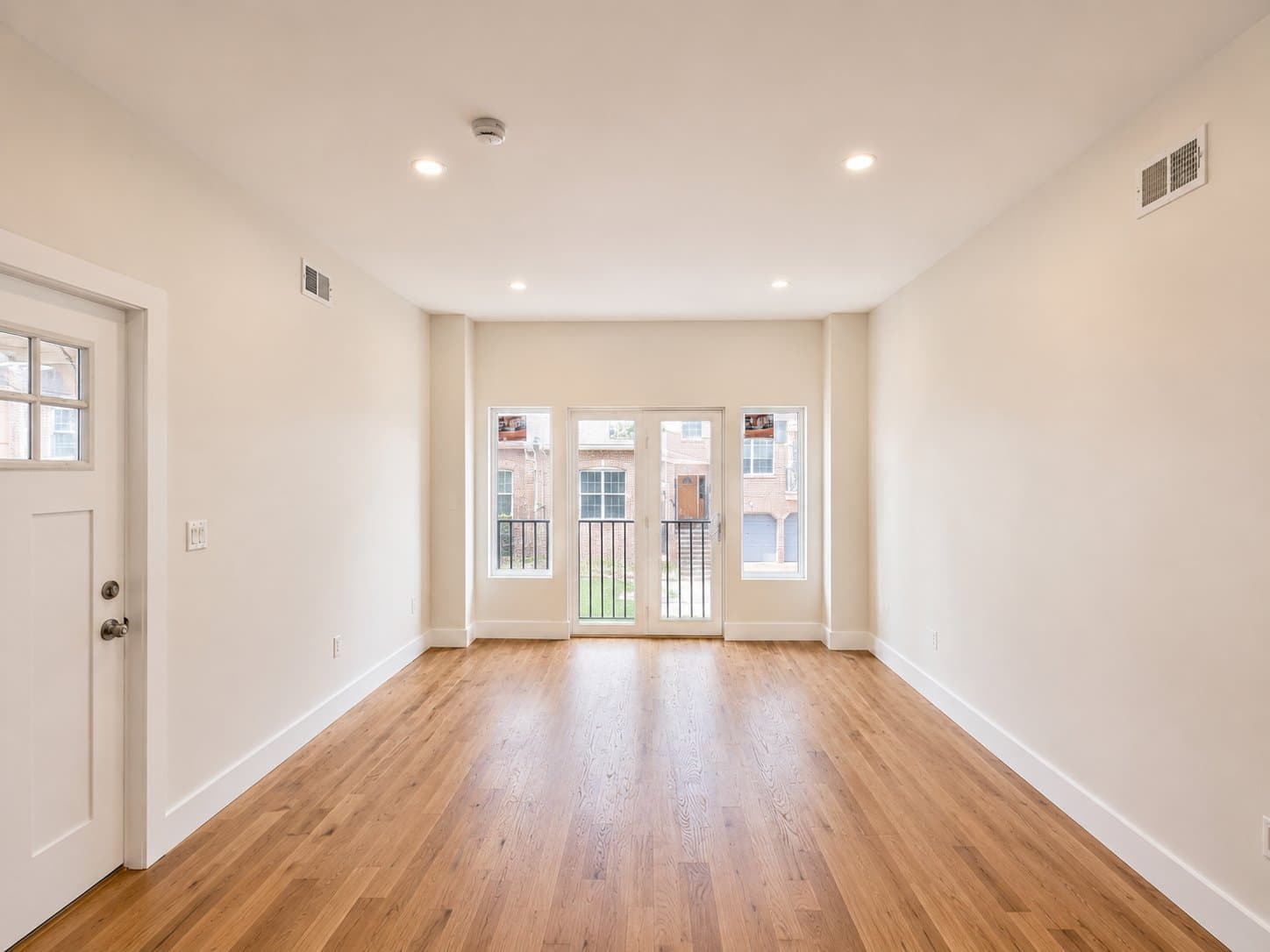 Newark Single Room: 31 North 5th