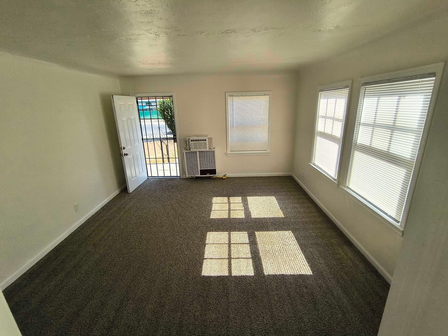 Bakersfield Apartment: 223 Wilson Avenue