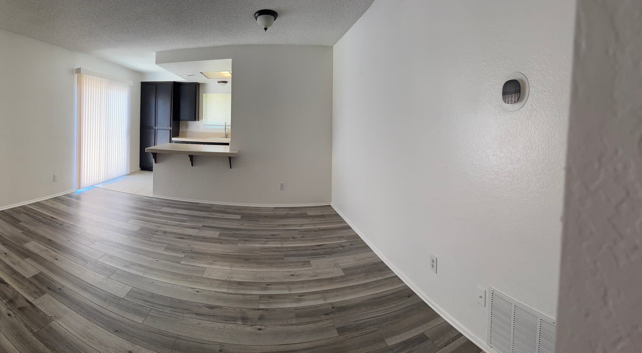 Riverside House: 4425 Bartel Dr