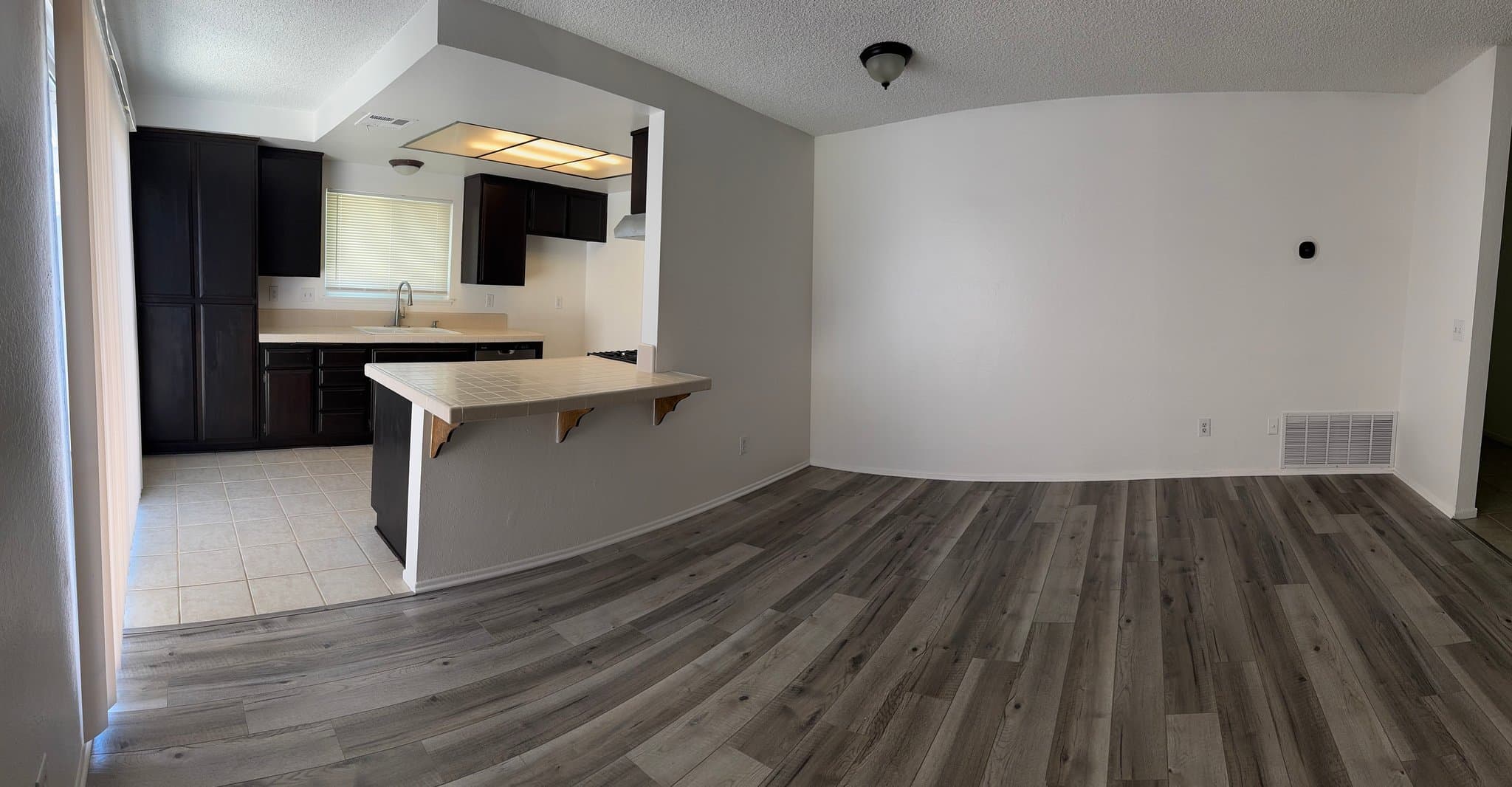 Riverside House: 4425 Bartel Dr