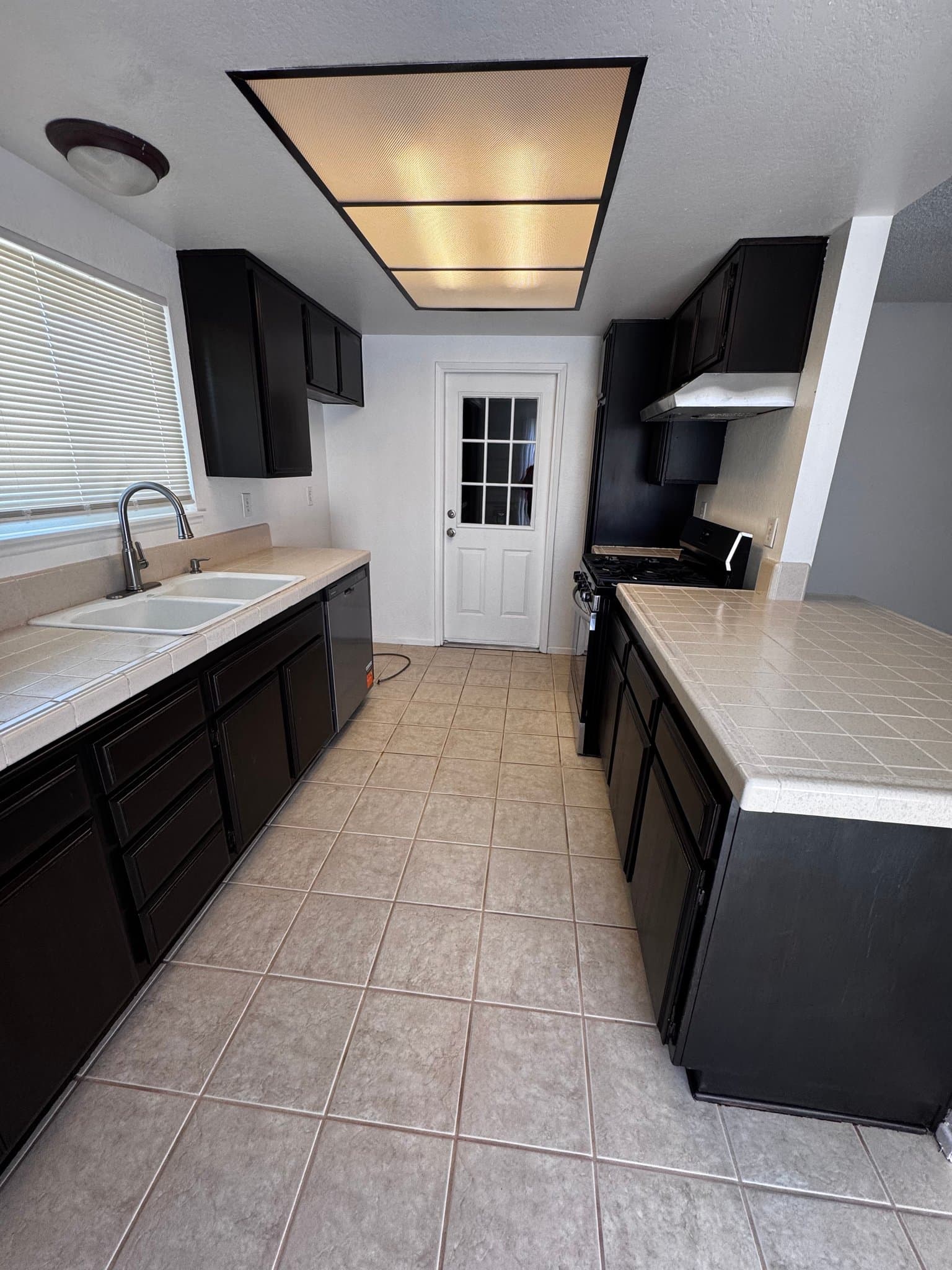 Riverside House: 4425 Bartel Dr
