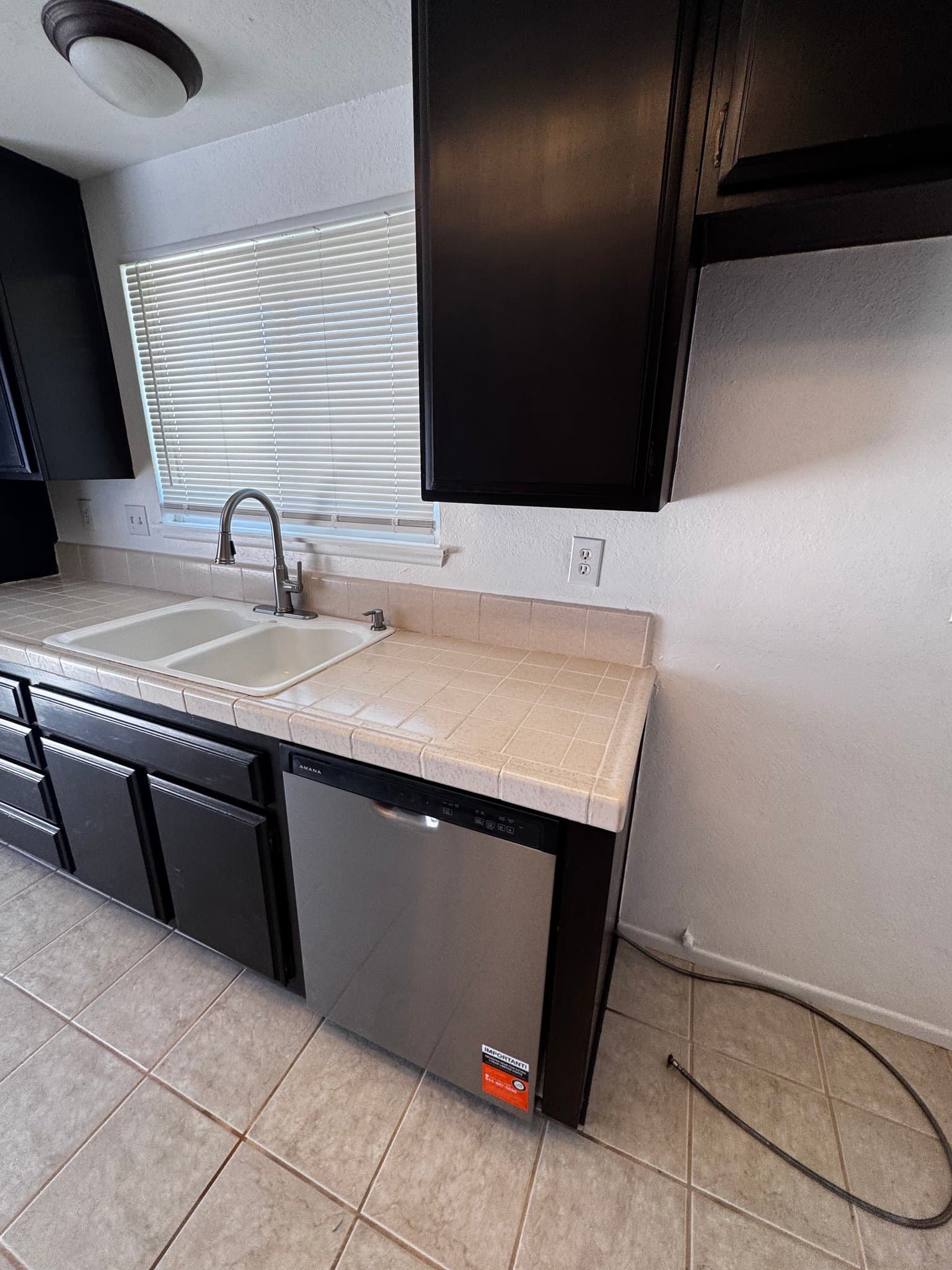 Riverside House: 4425 Bartel Dr