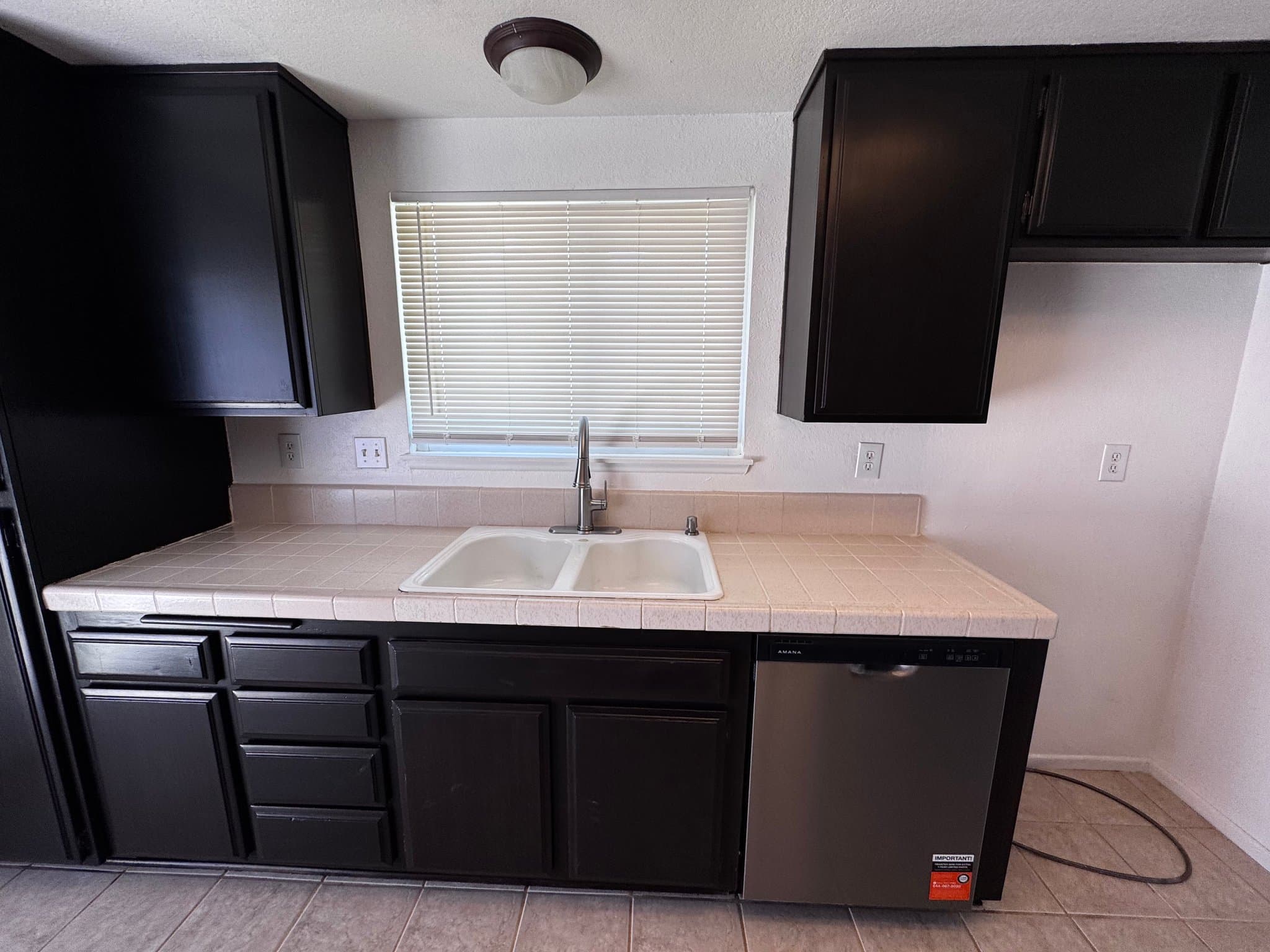 Riverside House: 4425 Bartel Dr