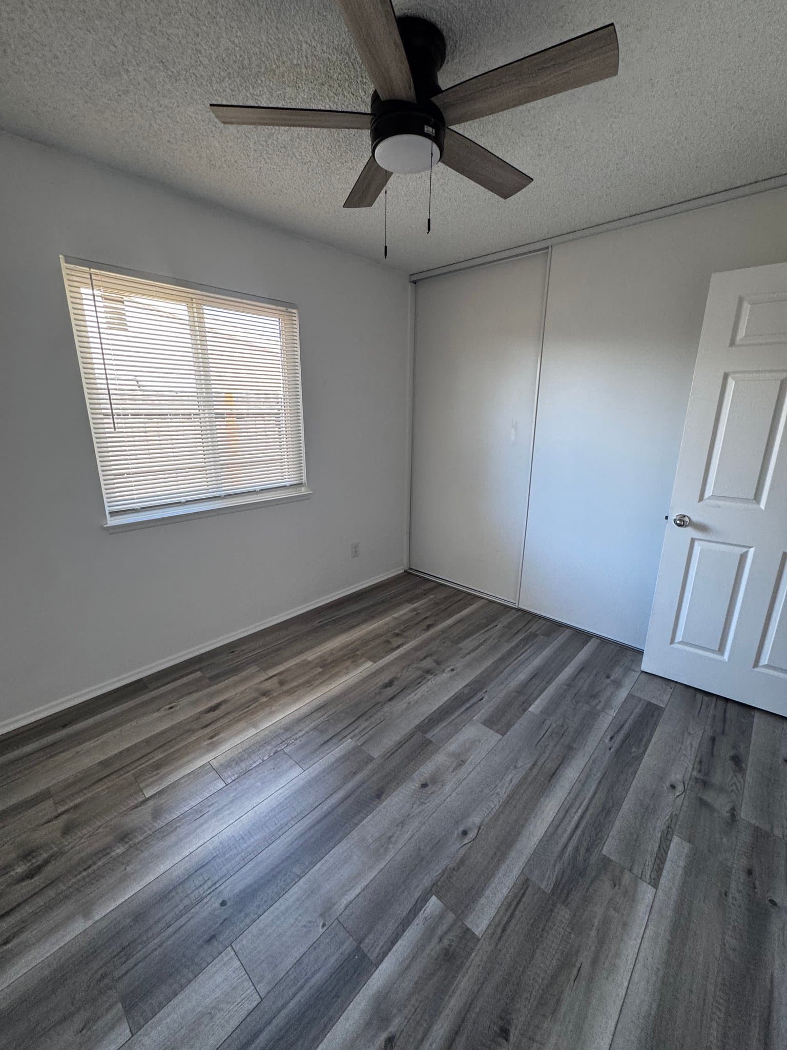 Riverside House: 4425 Bartel Dr