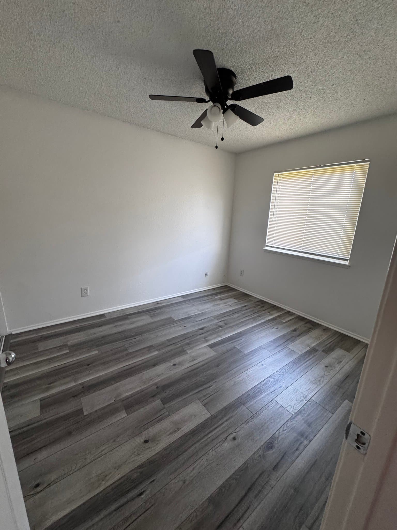 Riverside House: 4425 Bartel Dr