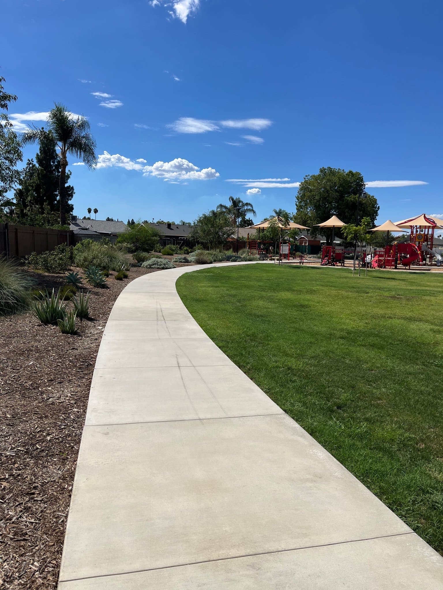 Riverside House: 4425 Bartel Dr