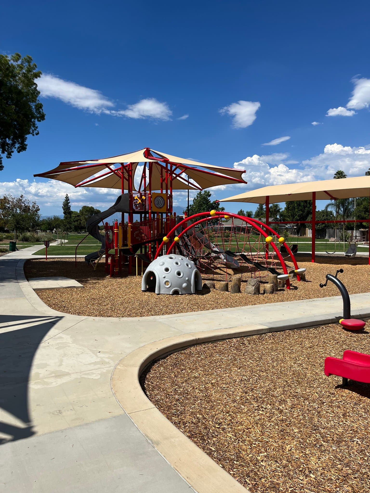 Riverside House: 4425 Bartel Dr