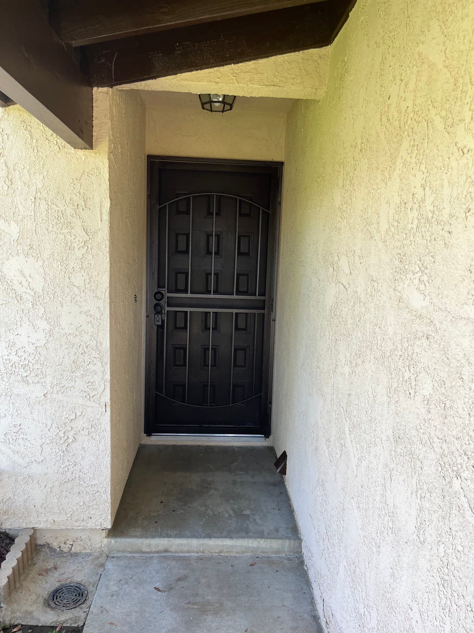 Riverside House: 4425 Bartel Dr