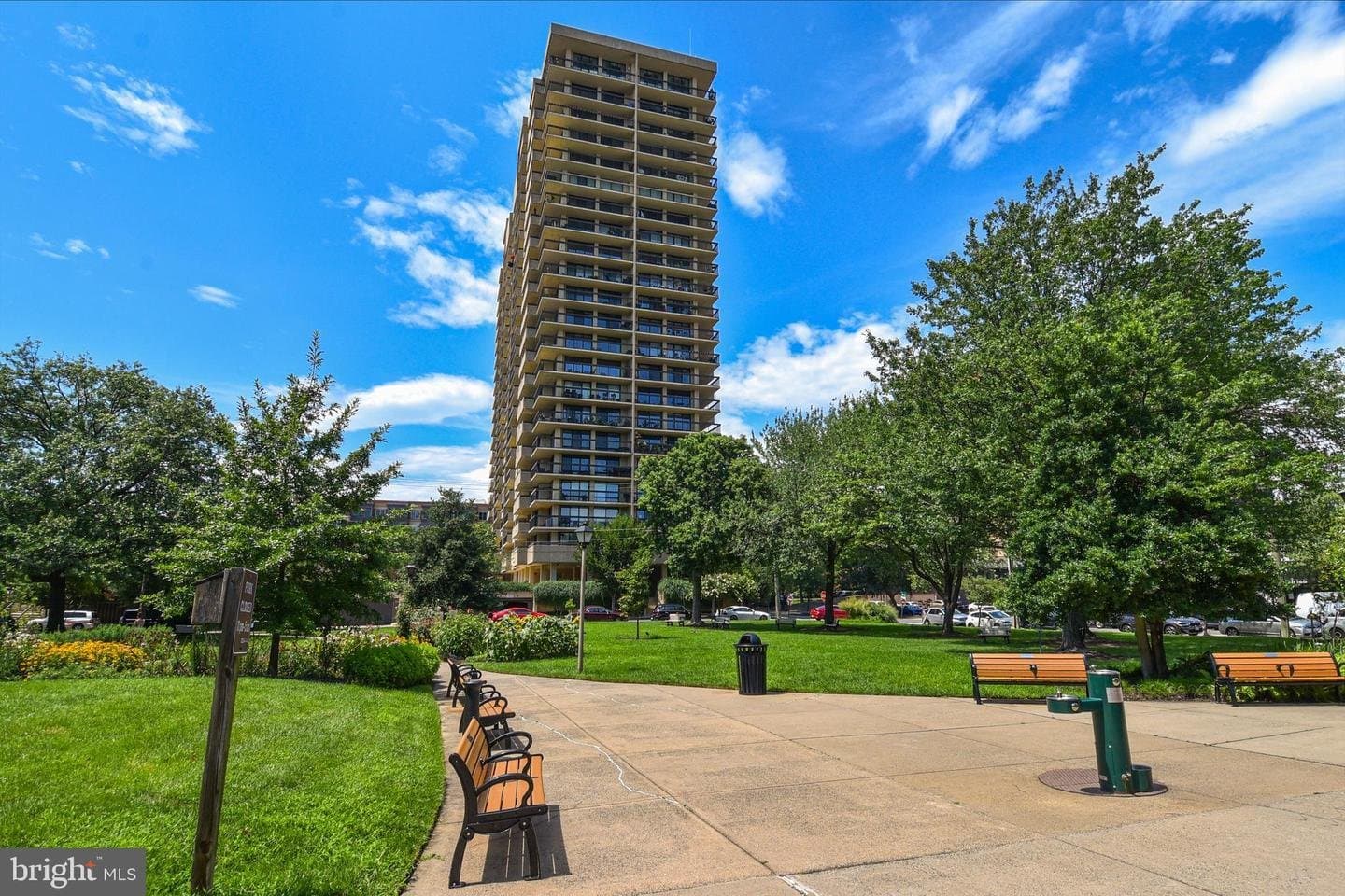 Alexandria Condo: 400 Madison Street
