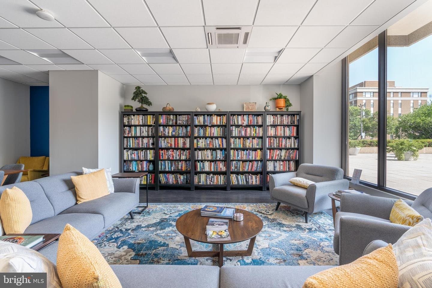 Alexandria Condo: 400 Madison Street