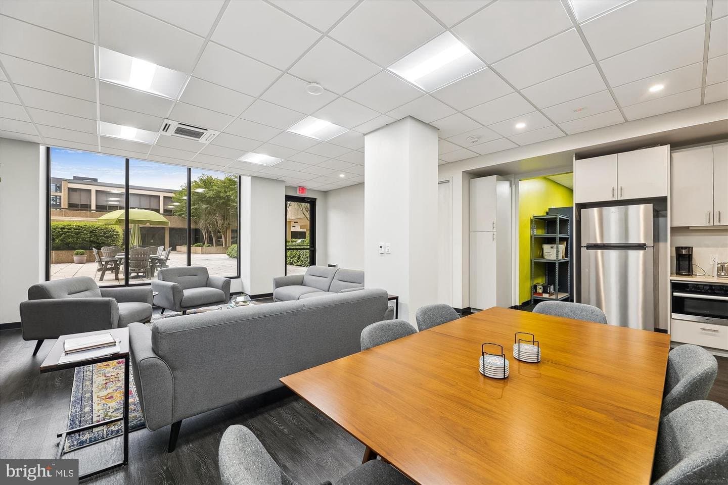 Alexandria Condo: 400 Madison Street