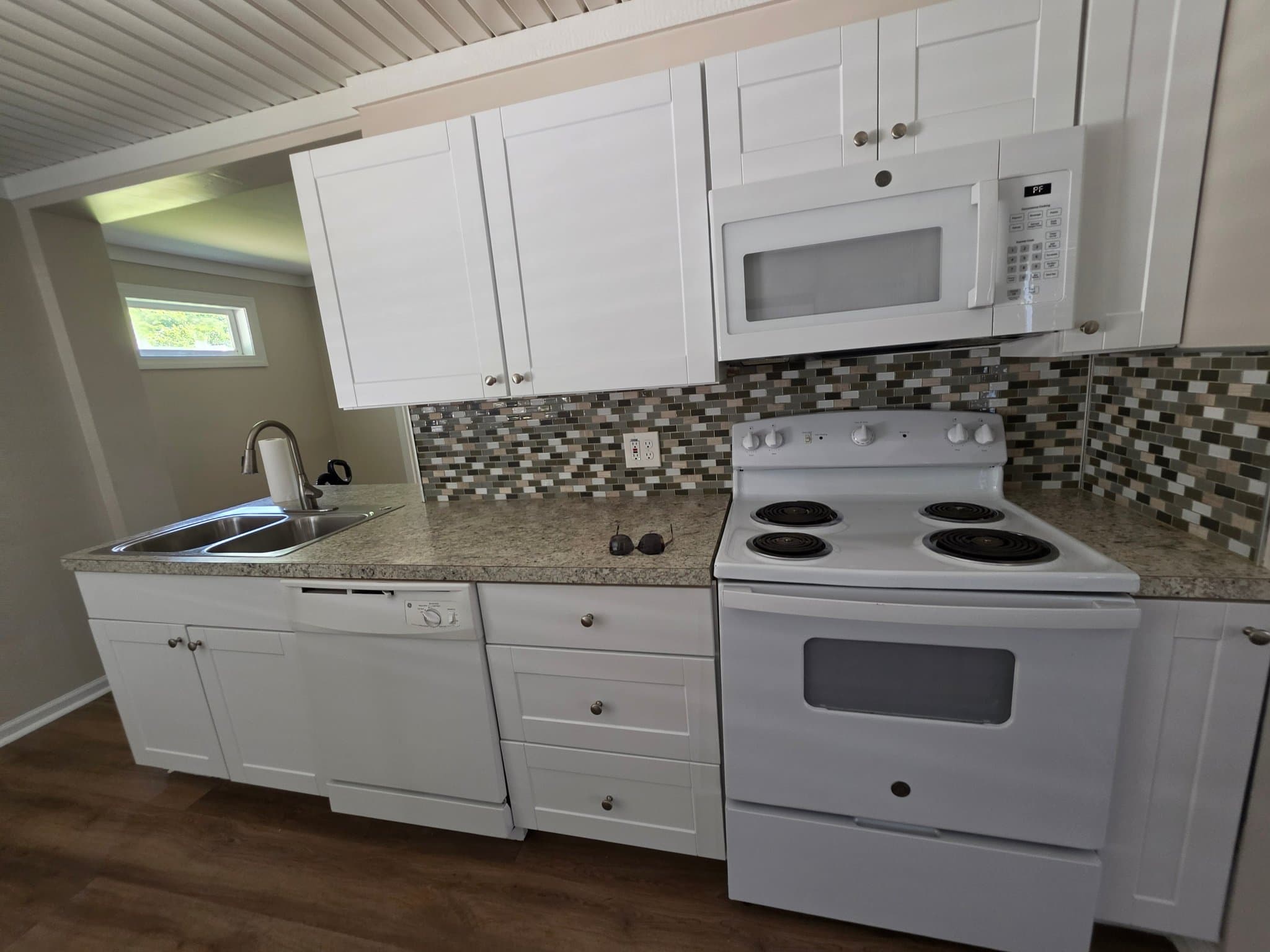 Louisville House: 4007 Glenhurst Ave