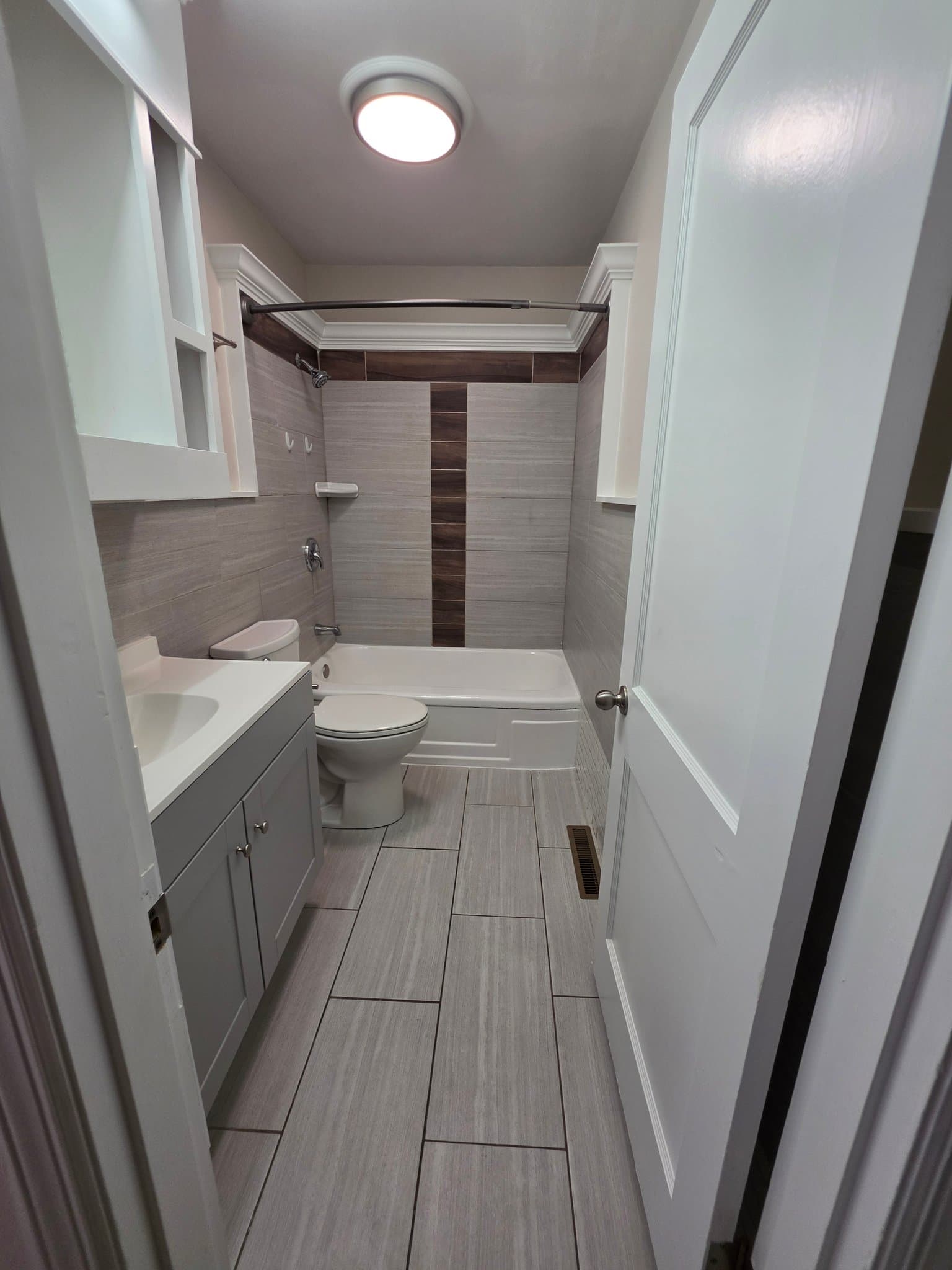 Louisville House: 4007 Glenhurst Ave