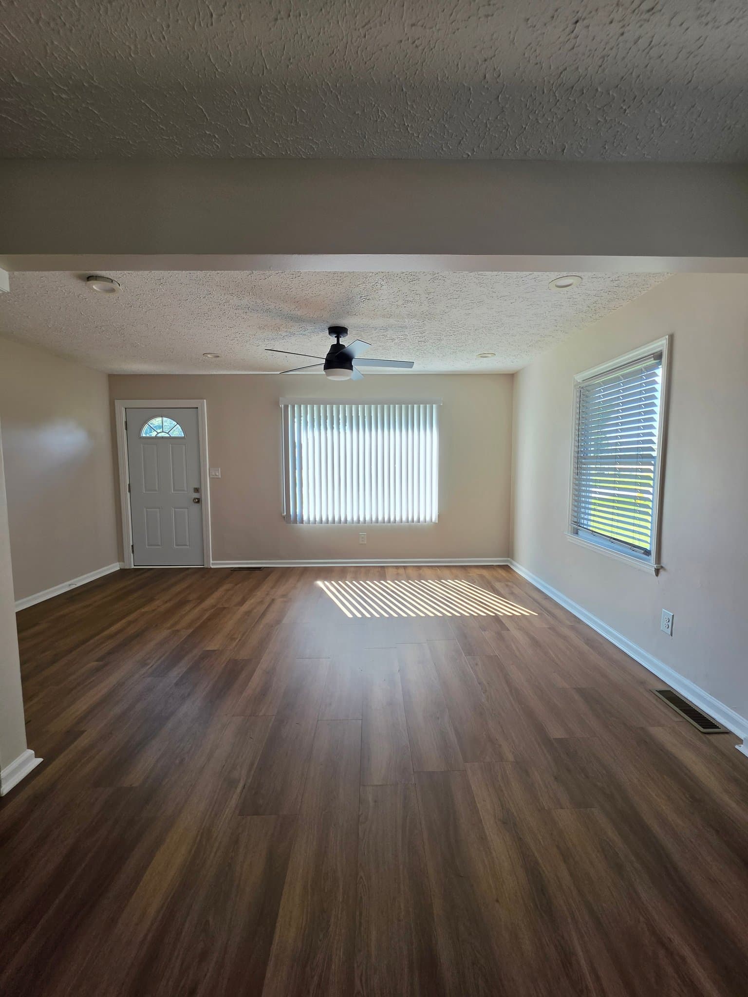 Louisville House: 4007 Glenhurst Ave