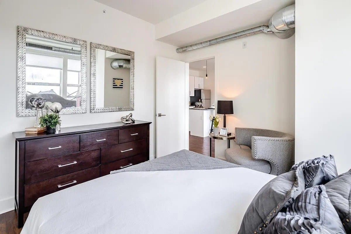PHILADELPHIA Apartment: 2617-19 W GIRARD AVE