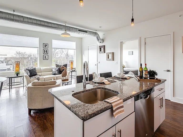 PHILADELPHIA Apartment: 2617-19 W GIRARD AVE