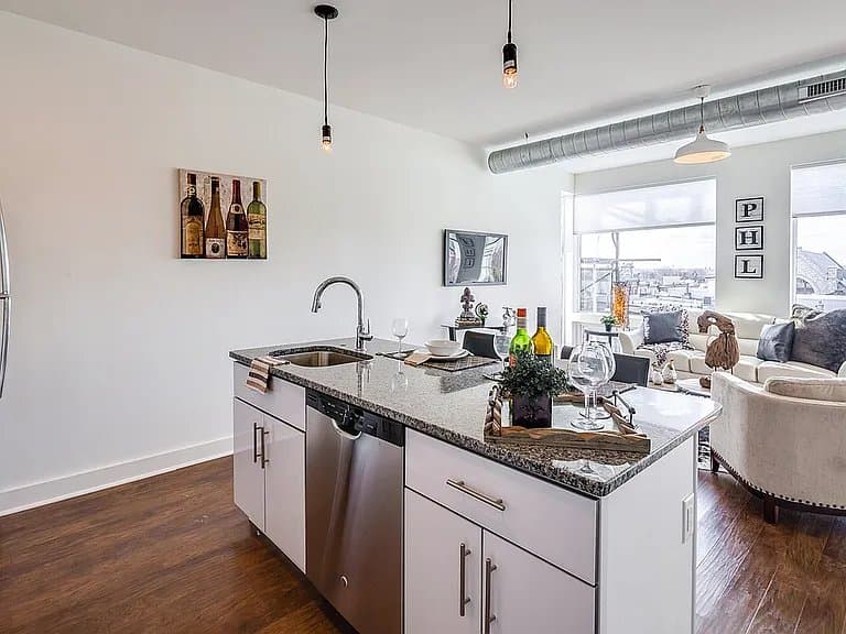 PHILADELPHIA Apartment: 2617-19 W GIRARD AVE