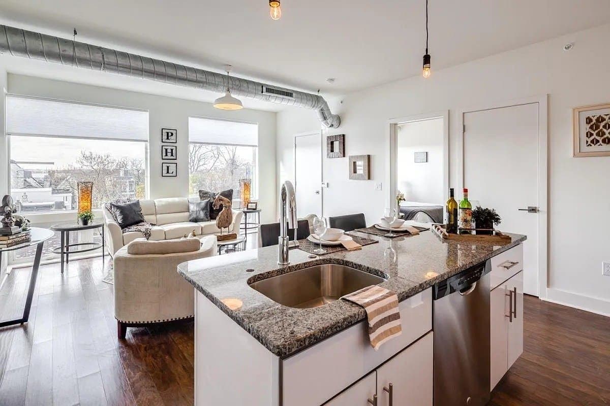 PHILADELPHIA Apartment: 2617-19 W GIRARD AVE