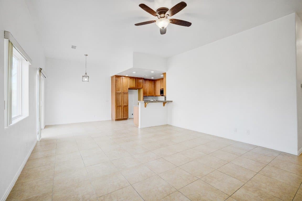 Bermuda Dunes Multiplex: 79821 Ave 42, Bermuda Dunes, CA 92203