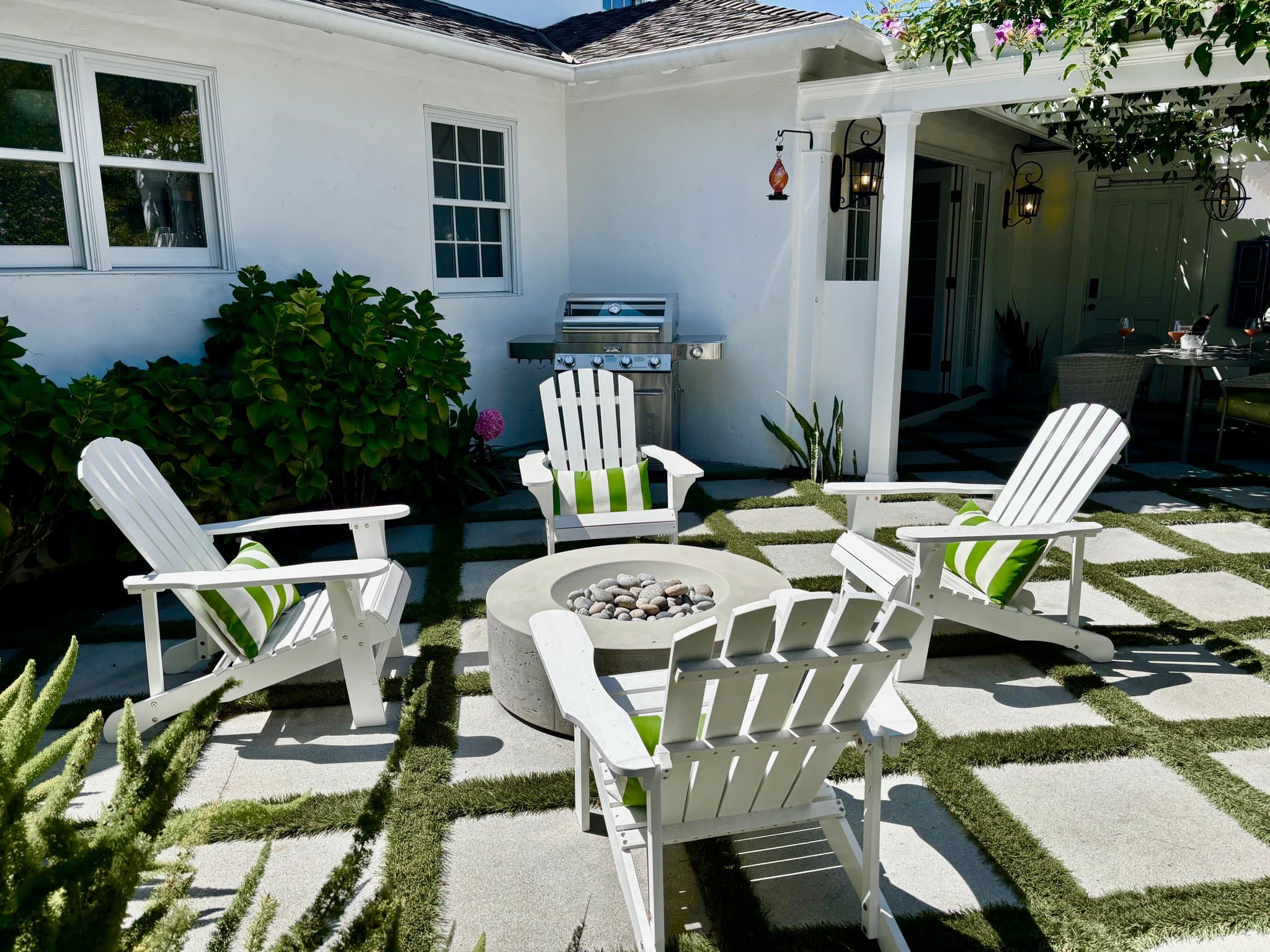 Santa Barbara House: 1712 Anacapa St