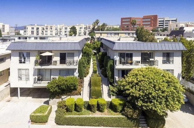 Los Angeles Apartment: 11835-37 Dorothy St