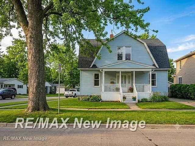 Saginaw House: 505 Yale St
