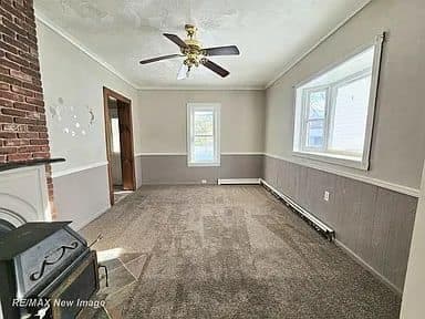 Saginaw House: 505 Yale St