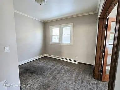 Saginaw House: 505 Yale St