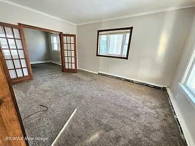 Saginaw House: 505 Yale St