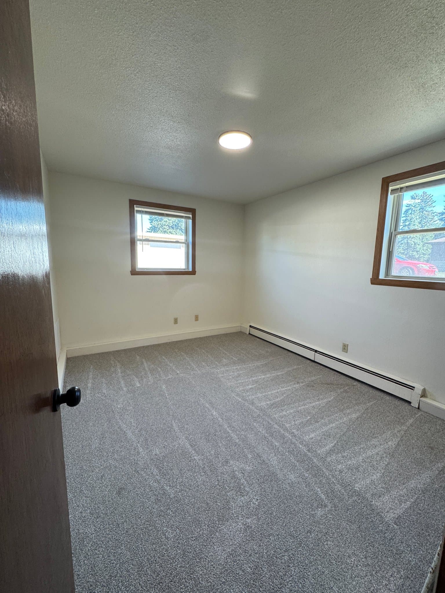 Moorhead Apartment: 906 8th Street South