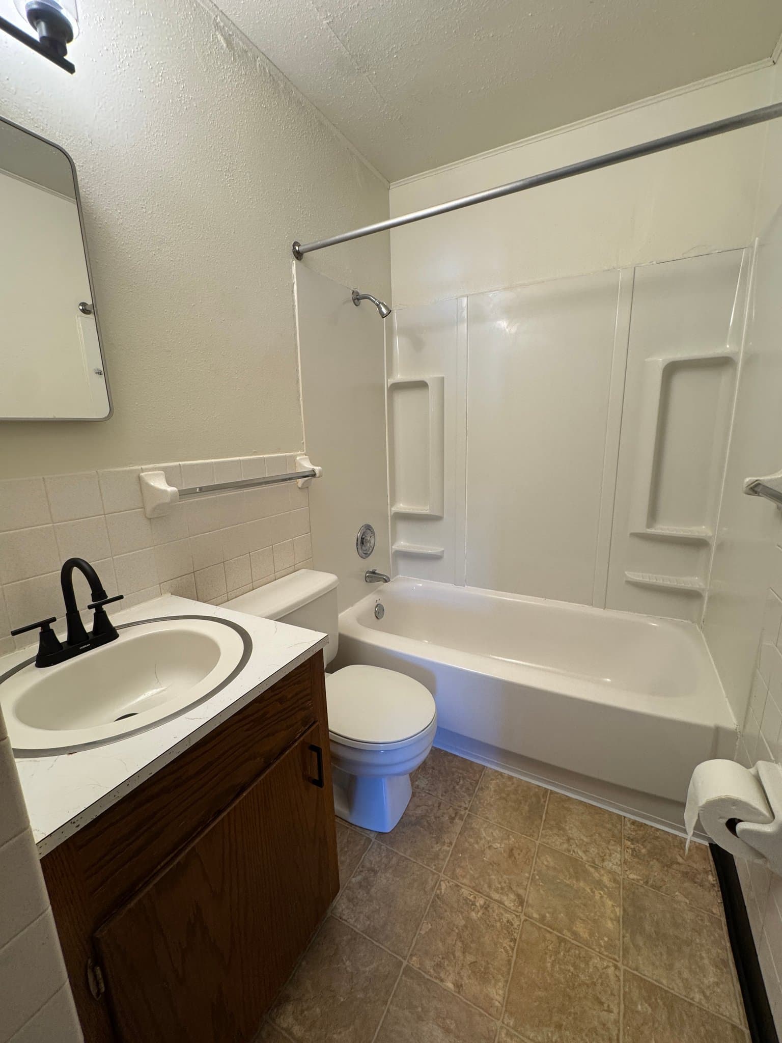 Moorhead Apartment: 906 8th Street South