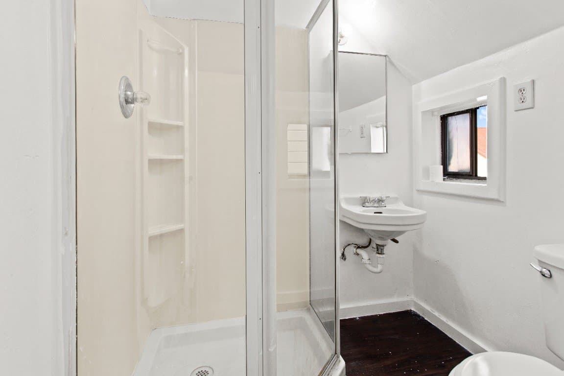 Modesto Apartment: 1323 Monterey Ave, Modesto, CA 95354