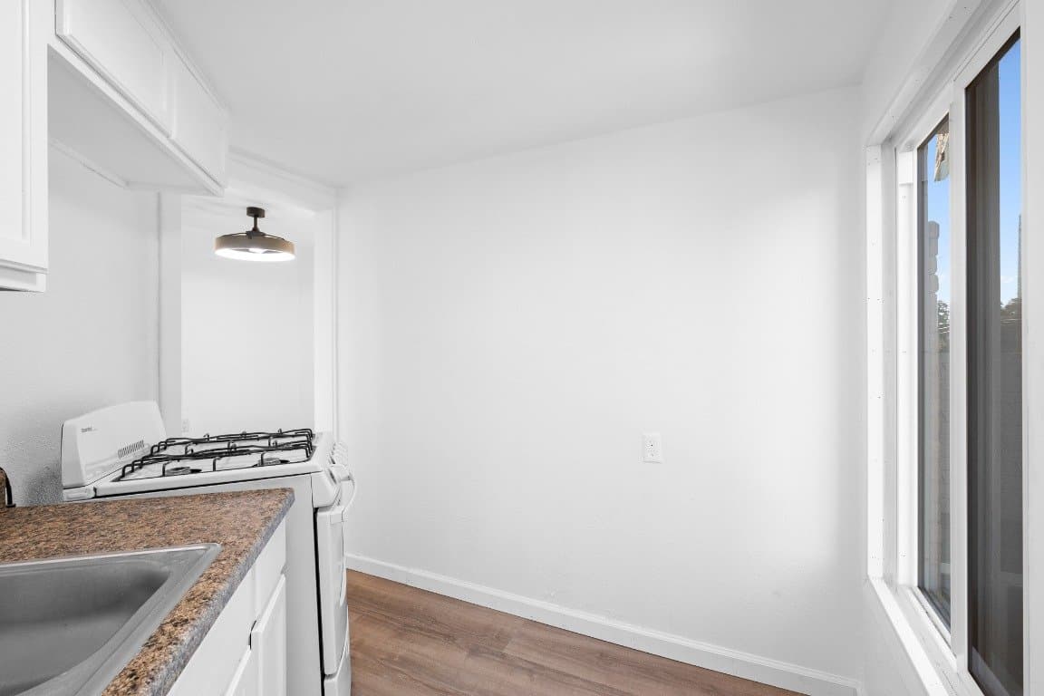 Modesto Apartment: 1323 Monterey Ave, Modesto, CA 95354