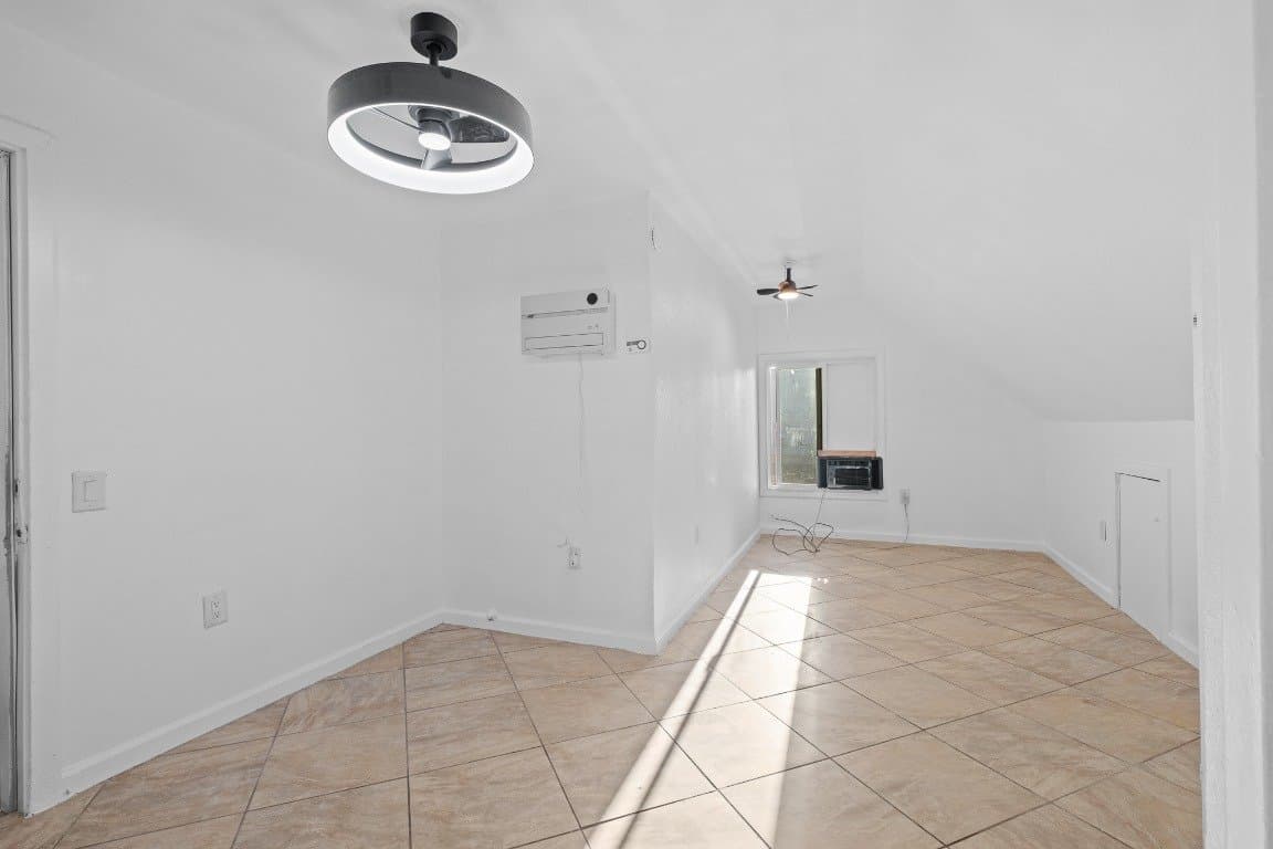 Modesto Apartment: 1323 Monterey Ave, Modesto, CA 95354