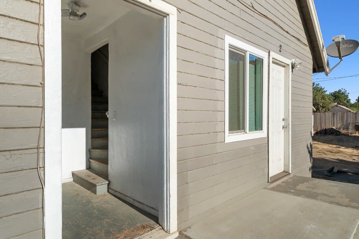 Modesto Apartment: 1323 Monterey Ave, Modesto, CA 95354